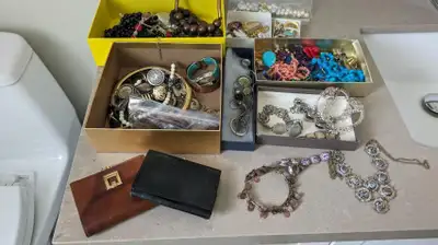 ONLINE AUCTION: Fun Jewelry