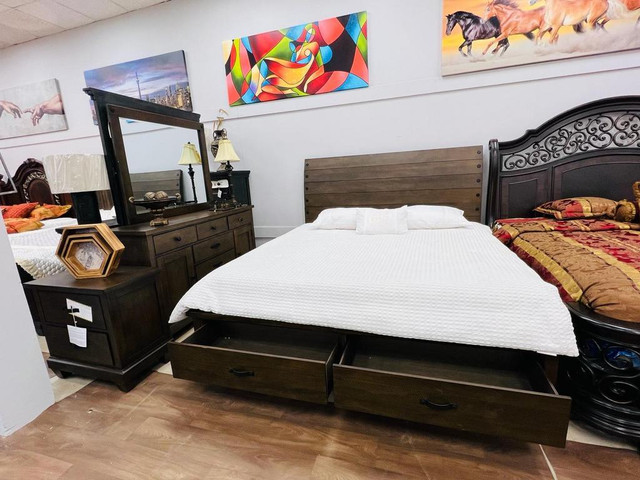 King Size Bedroom Set Clearance !! Floor Model Clearance at Lowest Price !! in Beds & Mattresses in Markham / York Region - Image 4