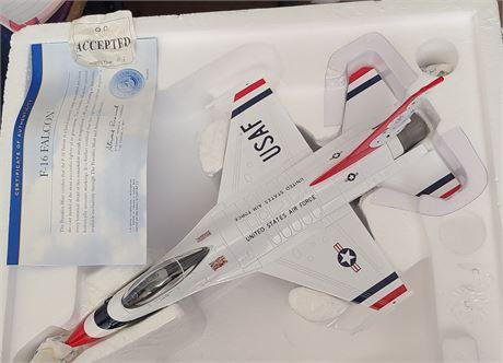 F-16 Falcon USA F-Thunderbirds 1/48 scale -  The Franklin Mint Collectable in Other in Ontario