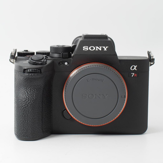 Sony A7R V body only (ID: C-772 TJ) 19k shutter count in Cameras & Camcorders