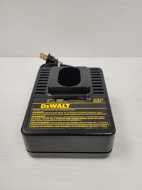 (I-33939) Dewalt DW9106 Battery Charger
