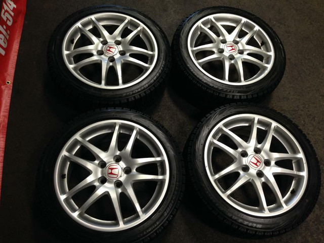 DC5 SILVER WHEELS MAGS WITH BRIDGESTONE WINTER TIRES 17 INCH in Other Parts & Accessories in City of Montréal - Image 2