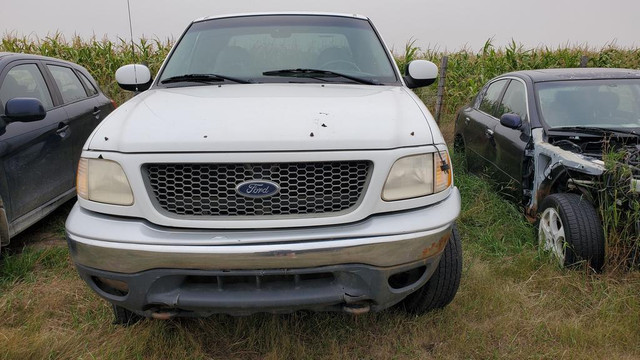 Parting out WRECKING: 2001 Ford F150 in Other Parts & Accessories - Image 2
