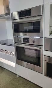 Bosch 30inch True Convection Microwave  and Wall Oven Combination  (HBL8753UC)Stainles Steel Super Sale $3999.00 No Tax in Stoves, Ovens & Ranges in Toronto (GTA) - Image 2