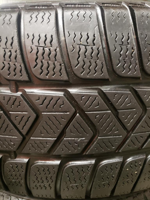 (LH13) 1 Pneu Hiver - 1 Winter Tire 245-50-18 Pirelli Run Flat 5/32 in Tires & Rims in Greater Montréal - Image 2