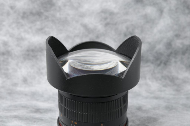 Rokinon 14mm F/2.8 Wide Angle Lens For Canon (ID: 1645)   BJ Photo-Since 1984 in Cameras & Camcorders - Image 2