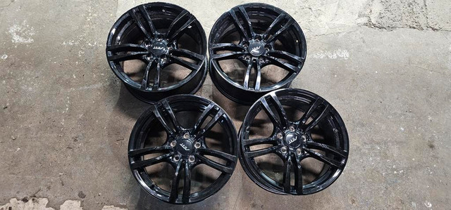 4 mags 17 pouces 5x112 550$ in Tires & Rims in Greater Montréal