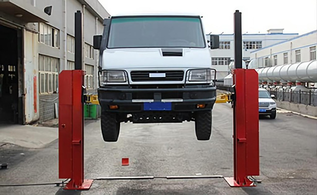 Finance Available : Brand New heavy duty 2 POST truck lift  Column Lift car hoist Car lift 8T / 14T in Heavy Equipment Parts & Accessories - Image 3