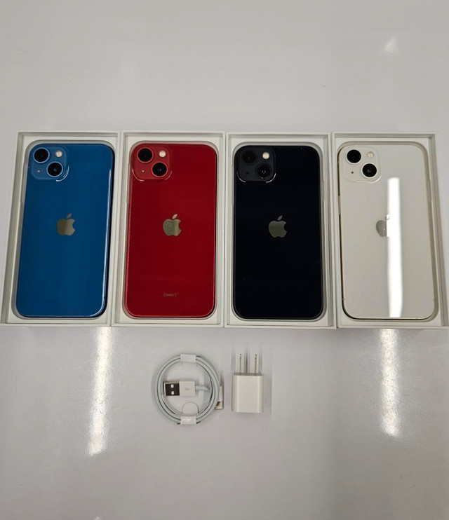 iPhone 13 128GB 256GB 512GB CANADIAN MODELS NEW CONDITION WITH ACCESSORIES 1 Year WARRANTY INCLUDED in Cell Phones in Québec