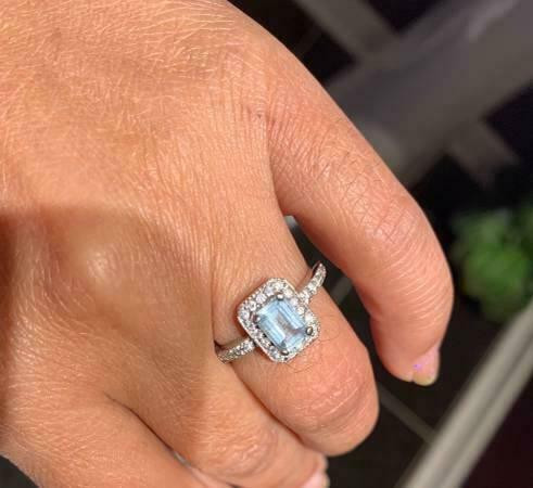 Natural Diamonds and and Natural Aquamarine in White Gold Ring (size 5-6) with Beautiful Halo Design in Jewellery & Watches in Markham / York Region - Image 3