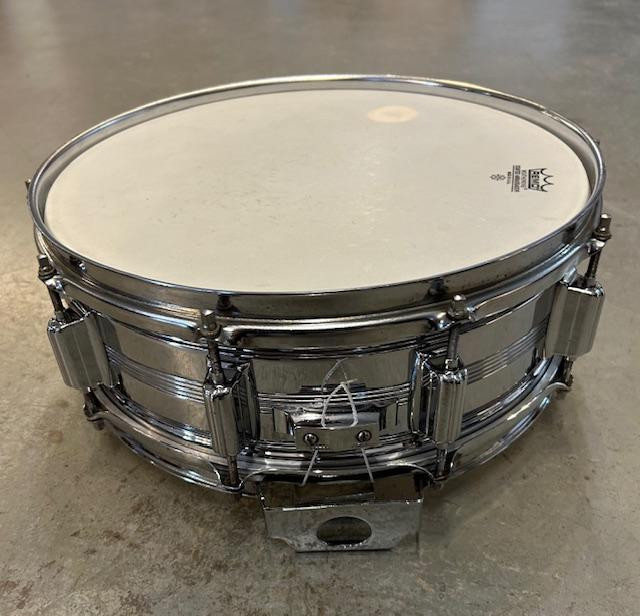 Rogers Snare-caisse claire chrome Dyna-Sonic 14x5 - used-usagee in Drums & Percussion - Image 4