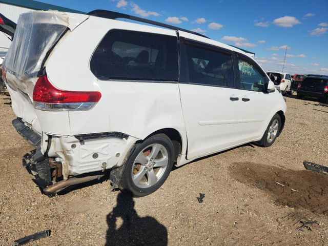 For Parts: Toyota Sienna 2012 Base 3.5 Fwd Engine Transmission Door & More Parts for Sale. in Auto Body Parts - Image 3