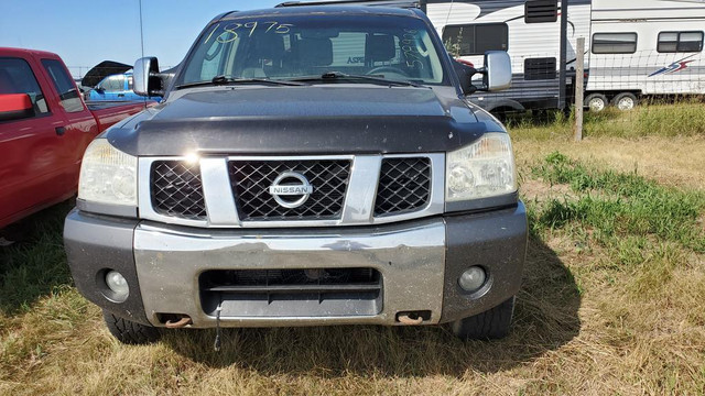Parting out WRECKING: 2005 Nissan Titan in Other Parts & Accessories - Image 3