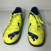Puma Adult Indoor Soccer Shoes - Size 7 - Pre-owned - EL1CX4