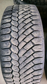4 pneus d'hiver P215/55R16 98T Gislaved Nord Frost 200 29.0% d'usure, mesure 9-8-8-9/32
