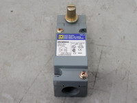 SQUARE D 10 Amp 600 Volts Limit Switch 9007C66B1S22