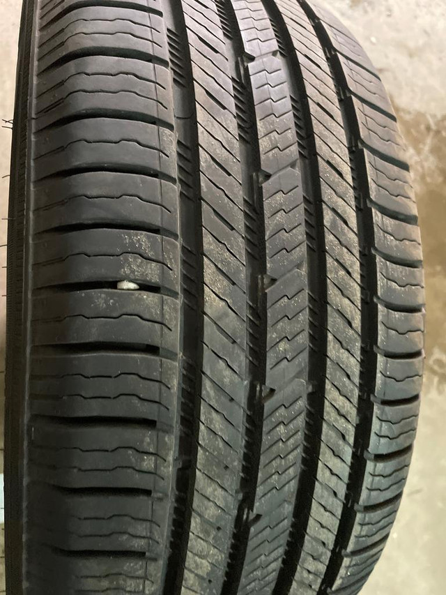 4 pneus dété P235/50R18 97V Nokian One 11.5% dusure, mesure 9-10-9-10/32 in Tires & Rims in Québec City