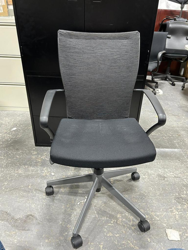 Haworth X99 Office Chair in Excellent Condition-Call us now! in Chairs & Recliners in Toronto (GTA)