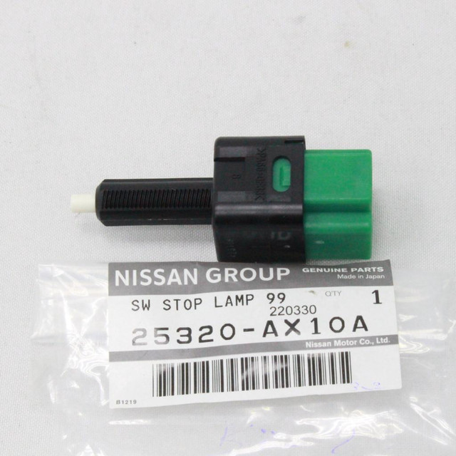 Nissan 350Z Altima Armada Cube Frontier GT-R Infiniti EX35 FX50 G35 G37 M35 M45 QX56 Brake Light Stop Lamp Switch Assy in Other Parts & Accessories