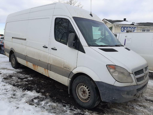 2007 Dodge Sprinter 2500 3.0L 170 WB For Parts Outing in Other Parts & Accessories in Saskatchewan