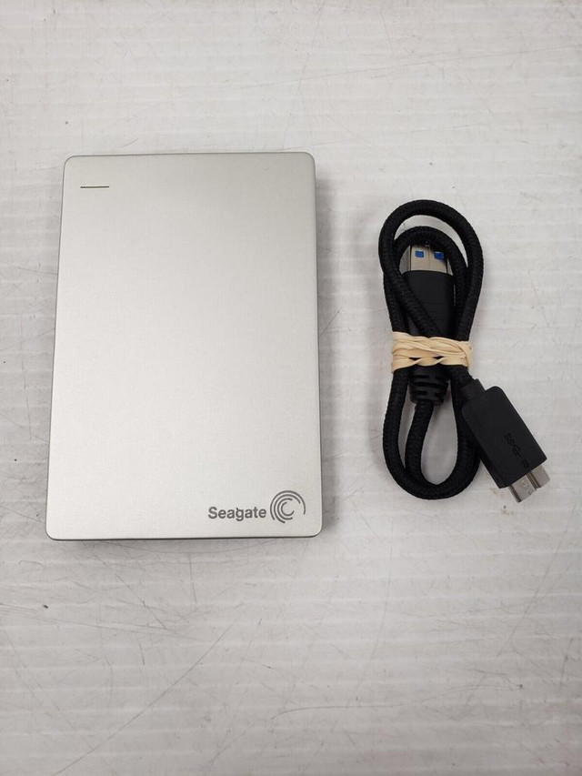 (44336-1) Seagate SRD00F1 Hard Drive in Laptop Accessories in Alberta