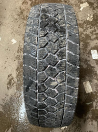 4 pneus dhiver LT275/65R20 126/123Q Toyo Open country 40.5% dusure, mesure 9-7-7-8/32