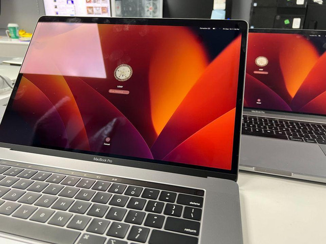 2018 model Macbook PRO A1990 i7 in Laptops in Toronto (GTA) - Image 3