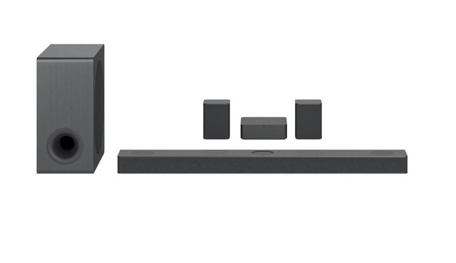 LG S80QR 620-Watt 5.1.3 Channel Sound Bar with Wireless Subwoofer in Speakers