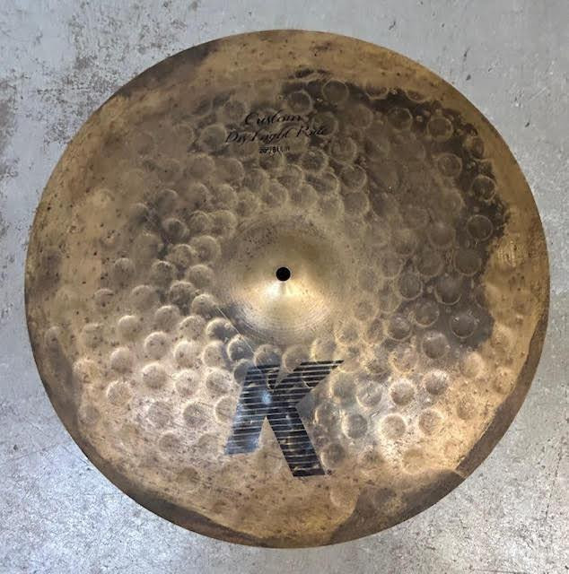 Zildjian Cymbale Custom Dry Light Ride 20 - Used-Usagé in Drums & Percussion
