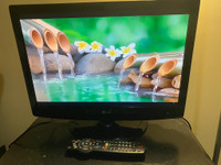 Used 22 LG LCD TV with HDMI for Sale, Can Deliver