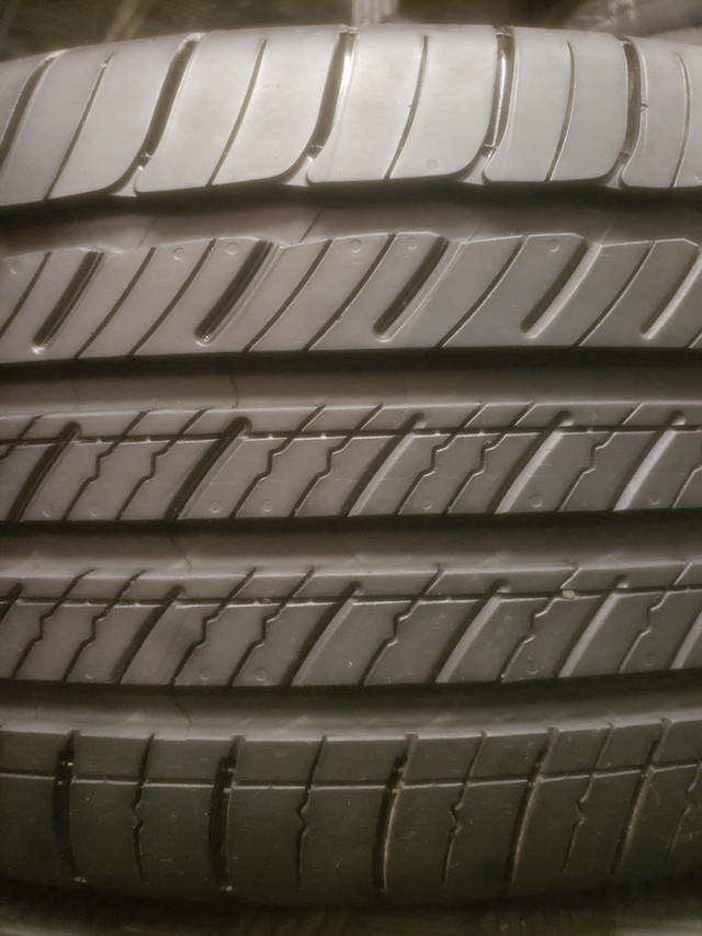 (J27) 1 Pneu Ete - 1 Summer Tire 235-50-18 Michelin 9/32 - COMME NEUF / LIKE NEW in Tires & Rims in Greater Montréal - Image 2