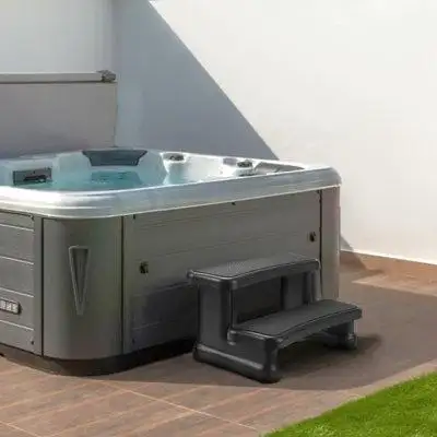 Step into your hot tub spa or pool with ease and safety in mind with the Backyard Expressions spa st...