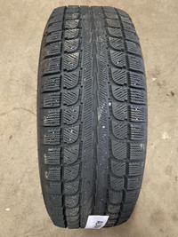 4 pneus dhiver P235/60R18 107S Maxtrek Trek M7 20.0% dusure, mesure 8-7-10-8/32