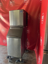Manitowoc 400lb ice machine with bin for only $2895 ! Can ship