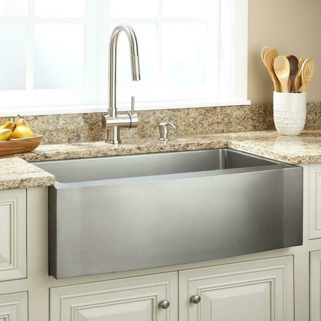 NEW 33 IN SINGLE BOWL KITCHEN SINK STAINLESS FARMHOUSE HS3320S in Kitchen & Dining Wares in Regina