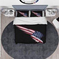 East Urban Home Designart Wing with American Flag Duvet Cover Set