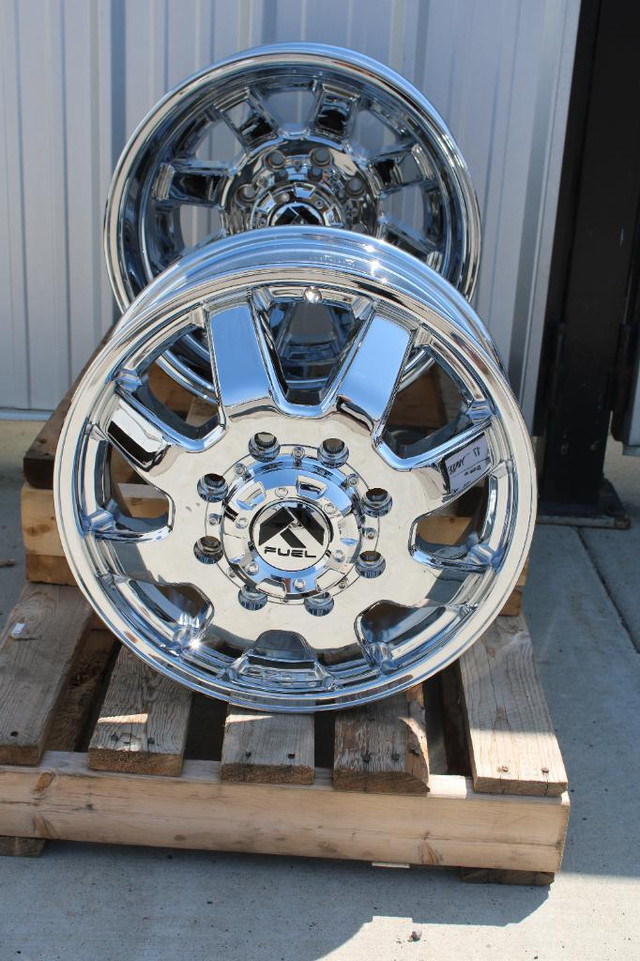 17x6.5 Fuel Maverick D536 Chrome Dually Wheels in Tires & Rims in Alberta