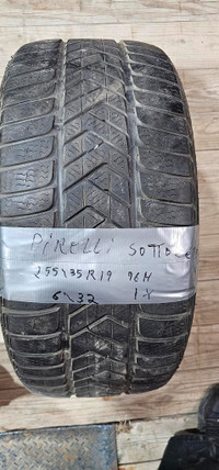 255/35/19 1 pneu hiver pirelli  150$ installer