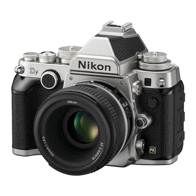 Nikon DF - Body in Cameras & Camcorders