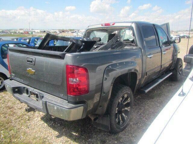 Parting out 2007-2013 Chevy Silverado &amp; GMC SIERRA Truck parts in Auto Body Parts in Calgary - Image 2