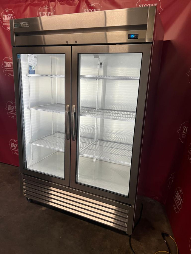 $9k 2021 True stainless double glass fridge cooler for only $3895 ! Five available! Can ship anywhere in Canada / USA in Industrial Kitchen Supplies - Image 4