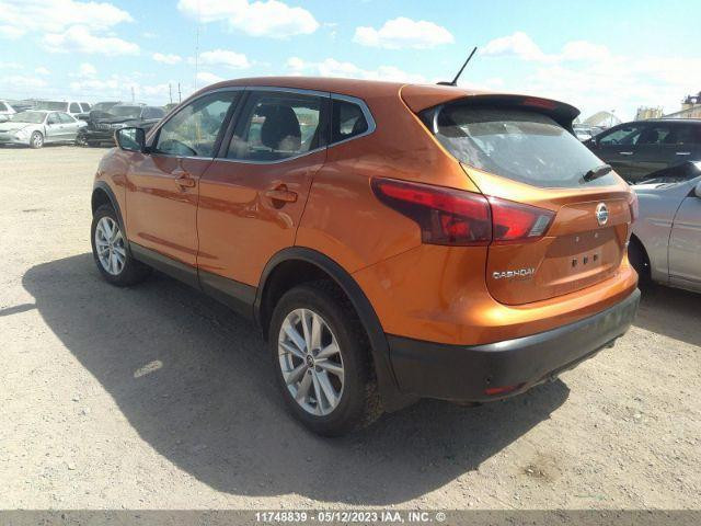 For Parts: Nissan Qashqai 2019 SV 2.0 FWD Engine Transmission Door &amp; More in Auto Body Parts - Image 2