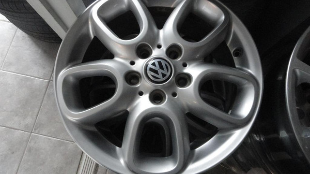 4 MAGS VOLKSWAGEN 16 POUCES 5X112 A VENDRE in Tires & Rims in Québec