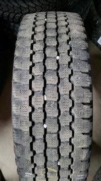 4 pneus dhiver P225/75R16 115/112Q Bridgestone Blizzak W965 34.5% dusure, mesure 11-11-12-11/32