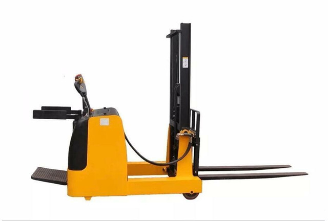 Finance available : Brand new Counterbalance Electric Stacker 800kg (1763 lbs)  / 1600kg (3527lbs) With warranty in Power Tools - Image 3