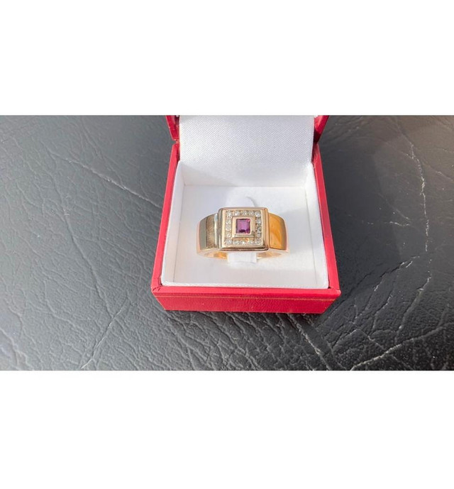 #465 - 10k Yellow Gold, Custom Ruby & Diamond Band, Size 9 3/4 in Jewellery & Watches - Image 3