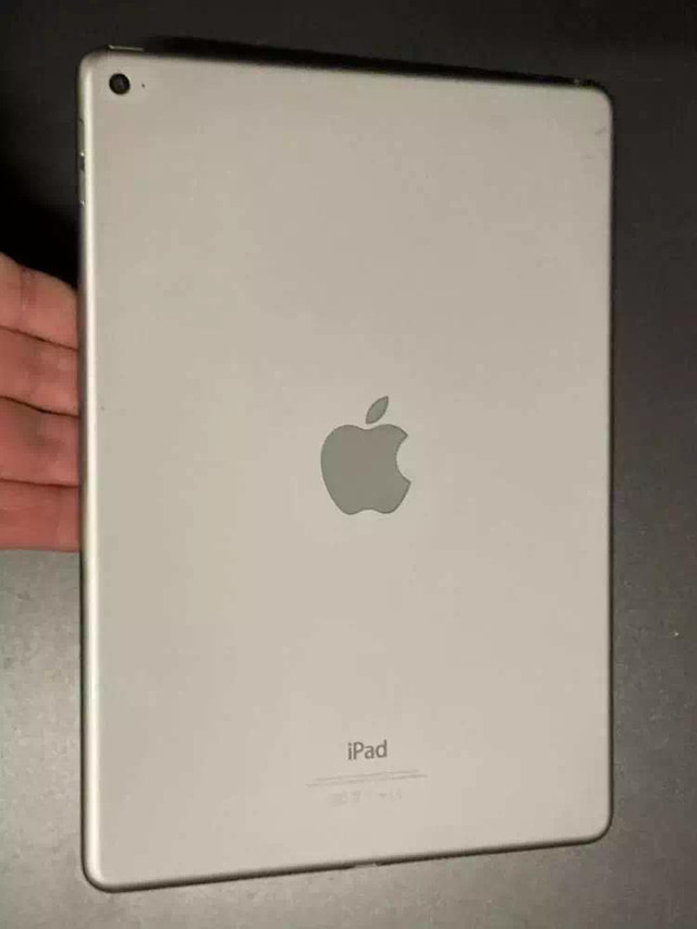 iPad Air 2 16 GB Wifi-Only -- Let our customer service amaze you in iPads & Tablets in Calgary - Image 4