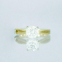 (I-987-049A) 18k gold diamond solitaire ring