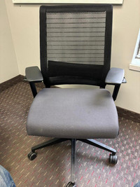 Steelcase Think V1 Chair in Excellent Condition-Call us now!