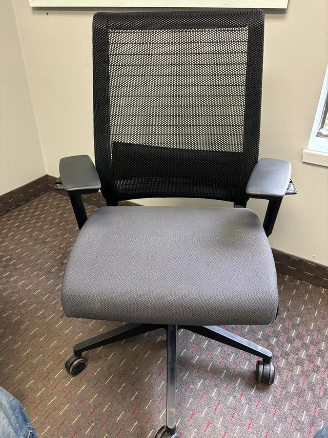 Steelcase Think V1 Chair in Excellent Condition-Call us now! in Chairs & Recliners in Toronto (GTA)